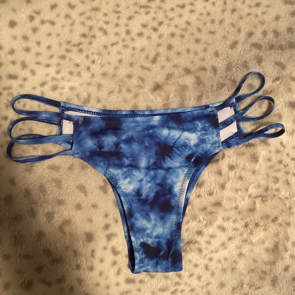 ✨3/$15✨ Zaful Tie Dye Cheeky Bikini Bottoms